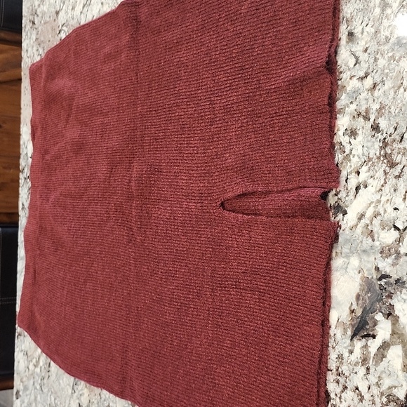 Brand new 3x skirt.  Soft knit like material. Wine/Burgundy Colour - Picture 2 of 3